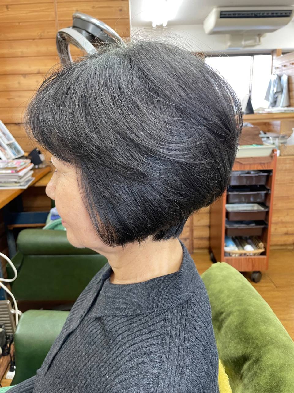 中野区　新井薬師前　駅近30秒　天然100%ヘナ&ハーブ　縮毛矯正リペア